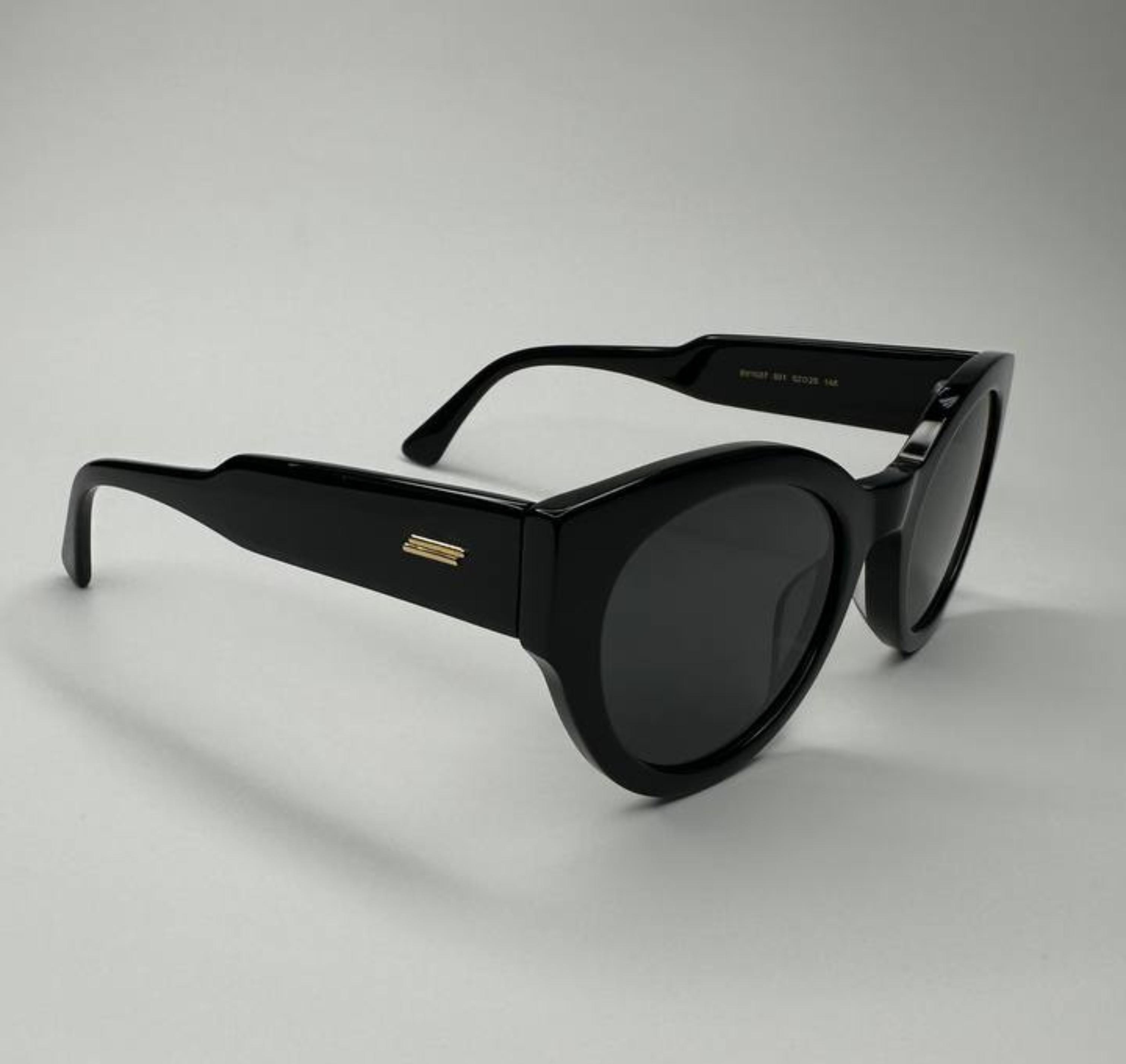 BOTTEGA VENETA BV1037/001  с футляром																