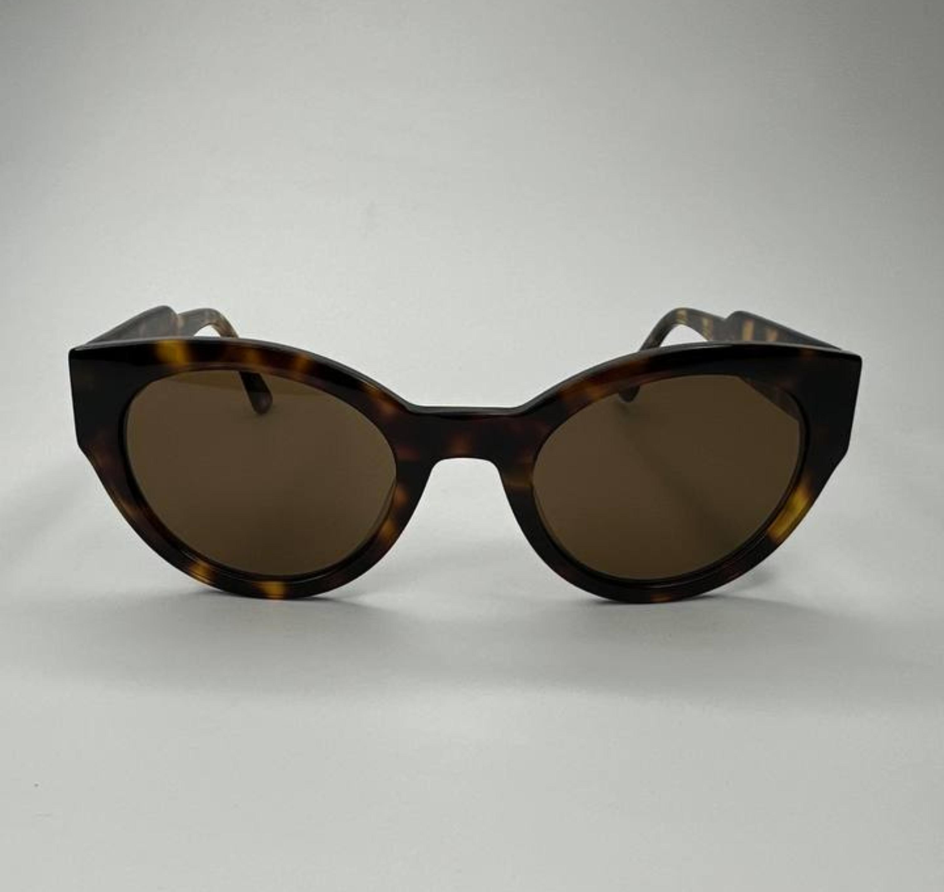 BOTTEGA VENETA BV1037/002  с футляром																