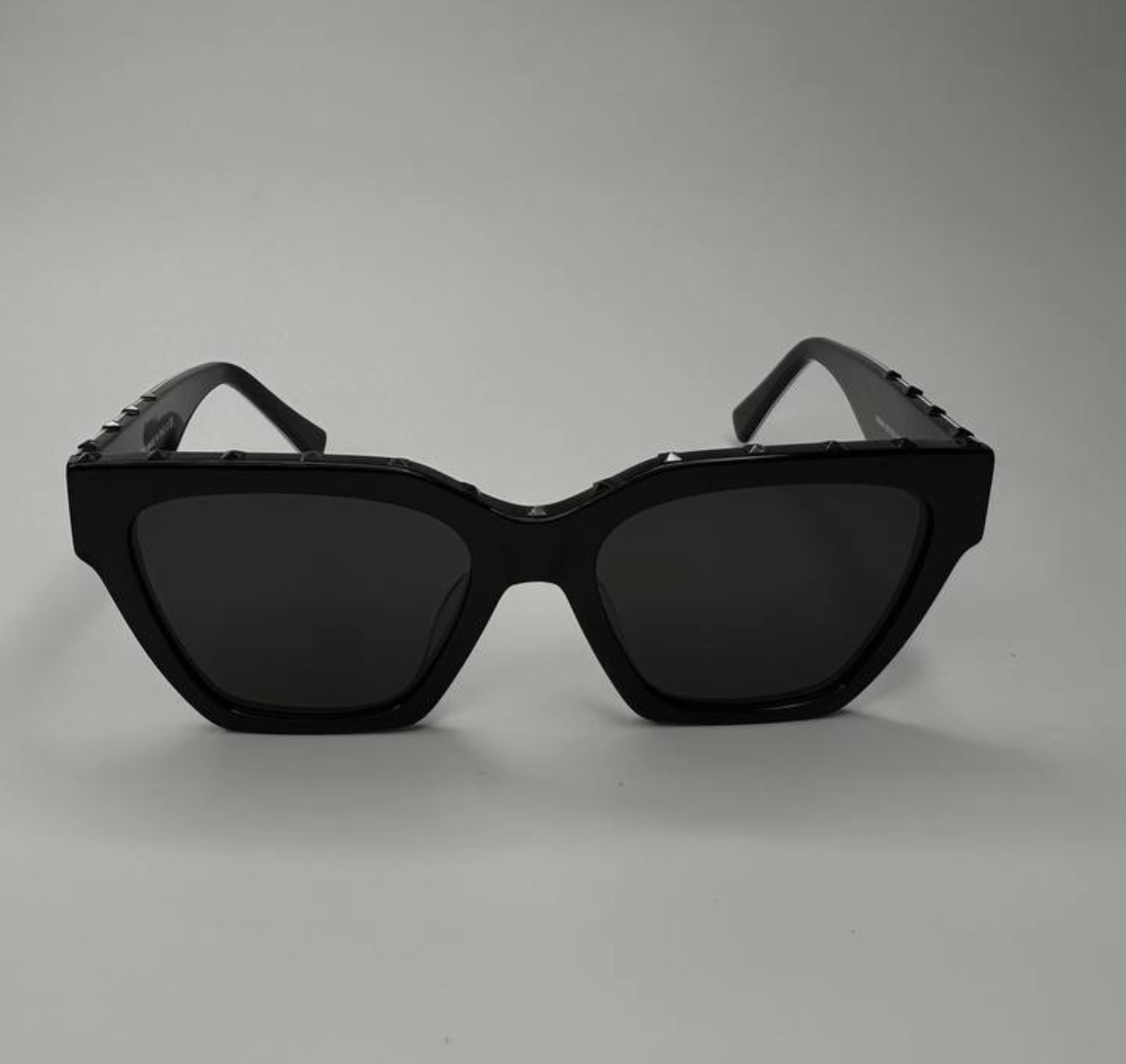 VALENTINO VA4046  с футляром																