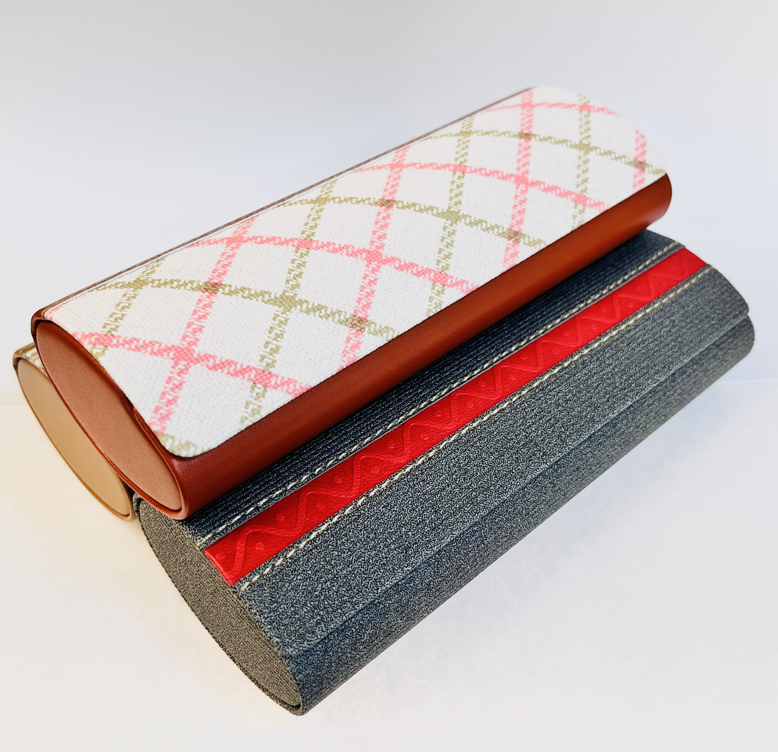 футляры (с застежкой; на магните)