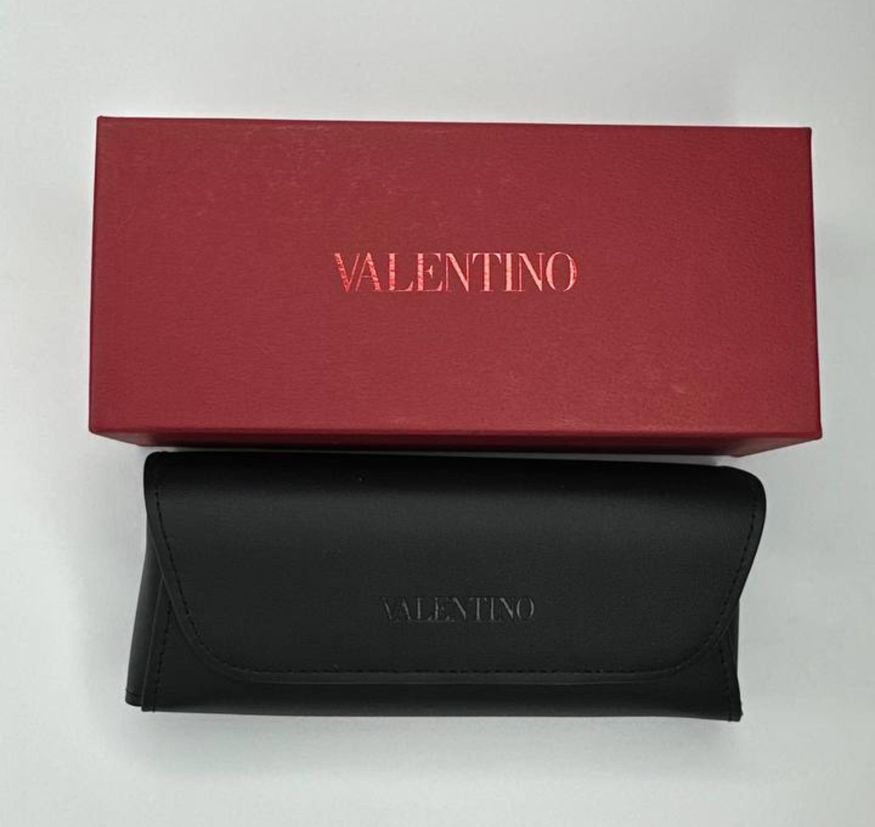 VALENTINO VA4046  с футляром																
